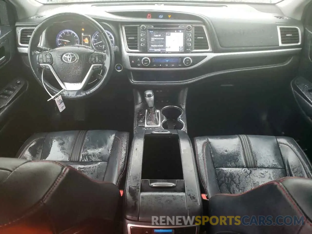 8 Photograph of a damaged car 5TDJZRFHXKS955884 TOYOTA HIGHLANDER 2019