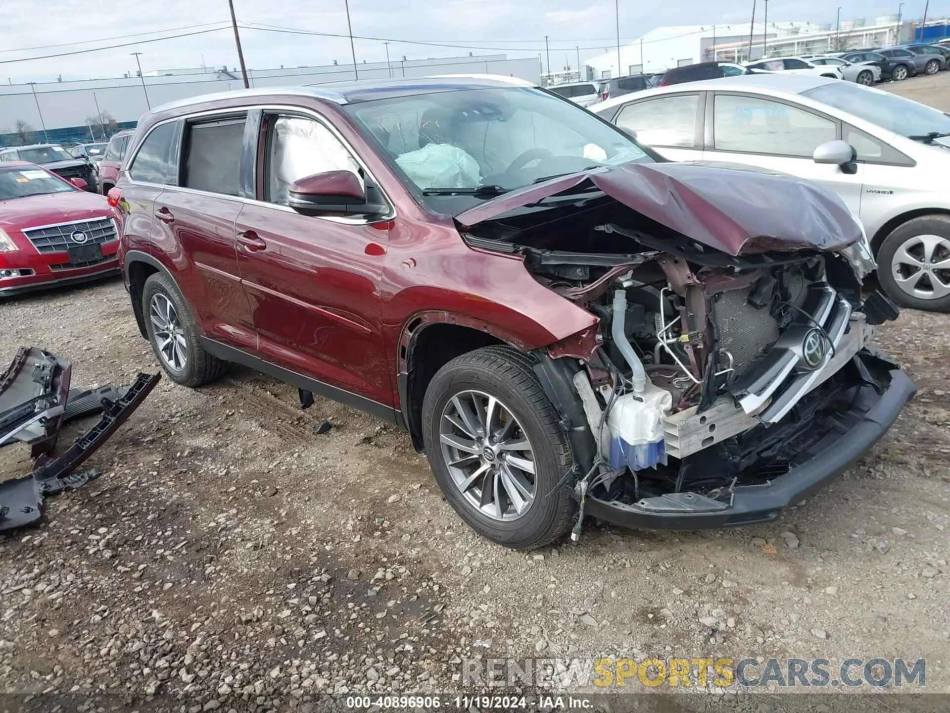 1 Photograph of a damaged car 5TDJZRFHXKS989985 TOYOTA HIGHLANDER 2019