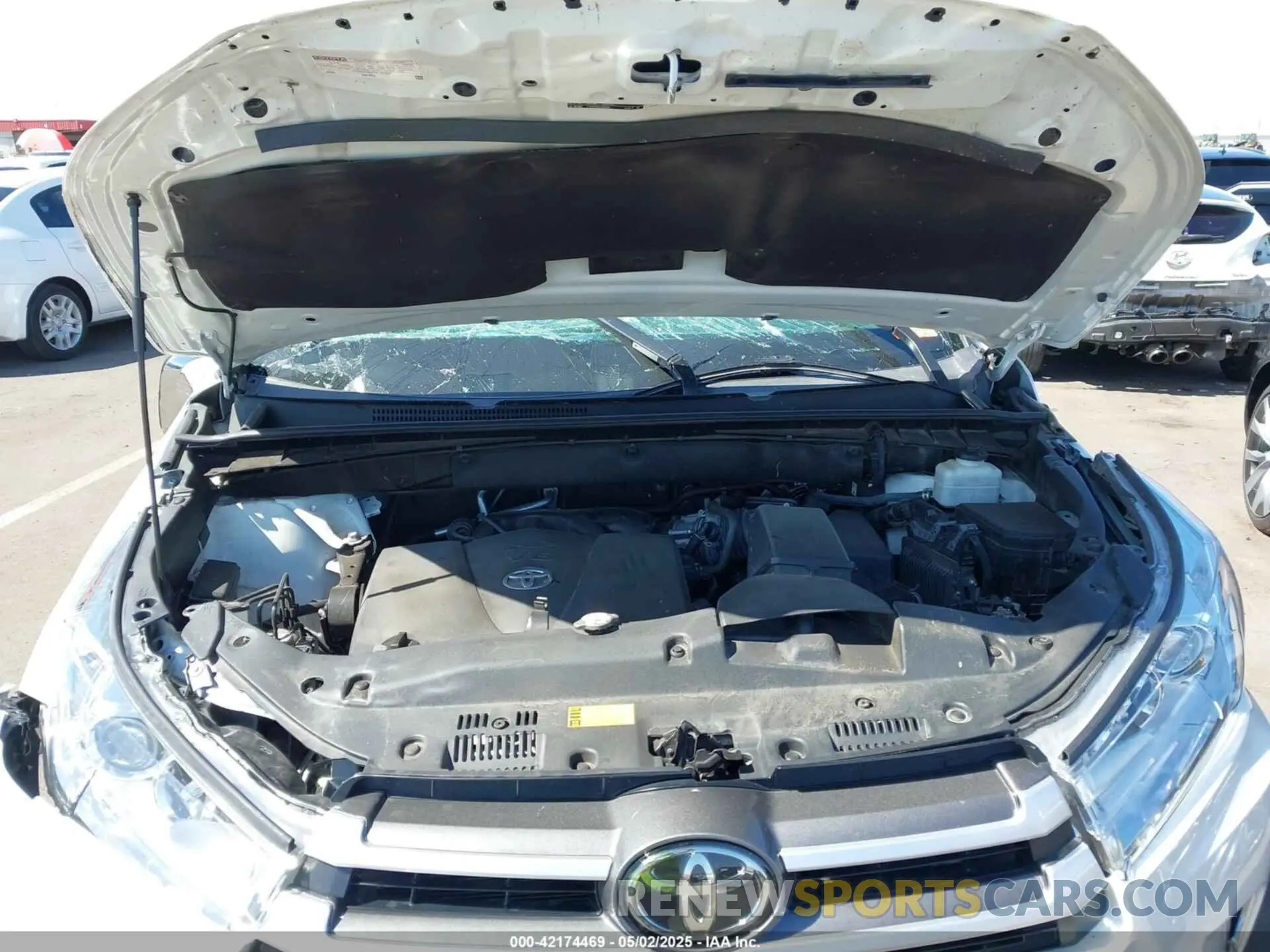 10 Фотография поврежденного автомобиля 5TDKZRFH0KS314263 TOYOTA HIGHLANDER 2019