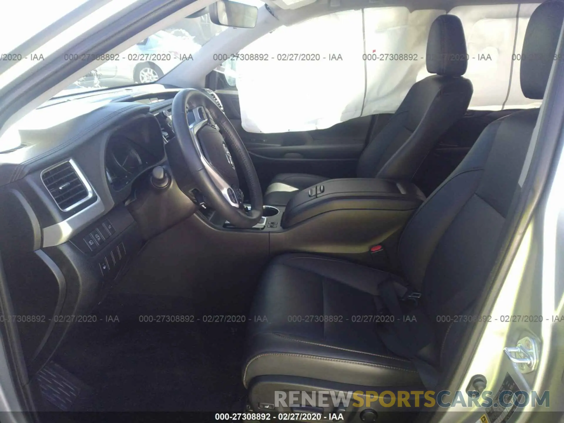 5 Photograph of a damaged car 5TDKZRFH0KS562383 TOYOTA HIGHLANDER 2019
