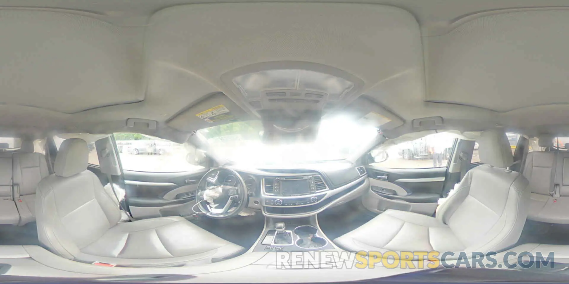15 Photograph of a damaged car 5TDKZRFH1KS346008 TOYOTA HIGHLANDER 2019