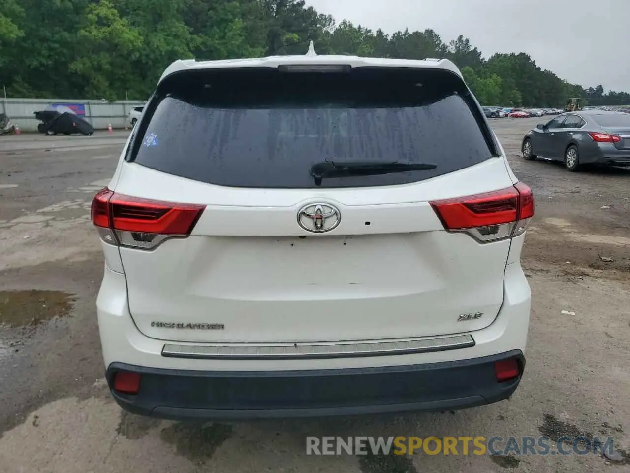 6 Photograph of a damaged car 5TDKZRFH1KS346008 TOYOTA HIGHLANDER 2019
