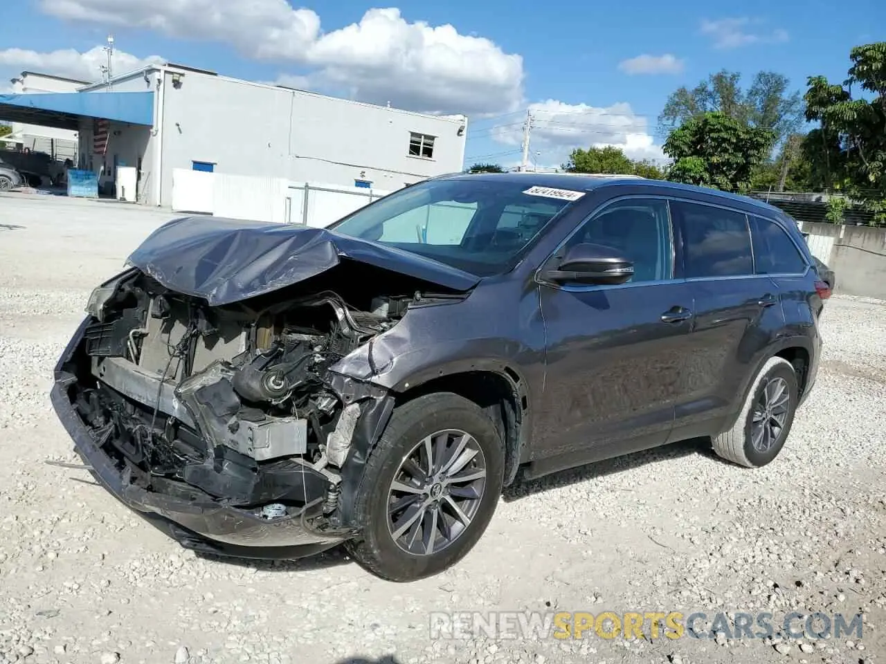 1 Photograph of a damaged car 5TDKZRFH1KS564899 TOYOTA HIGHLANDER 2019