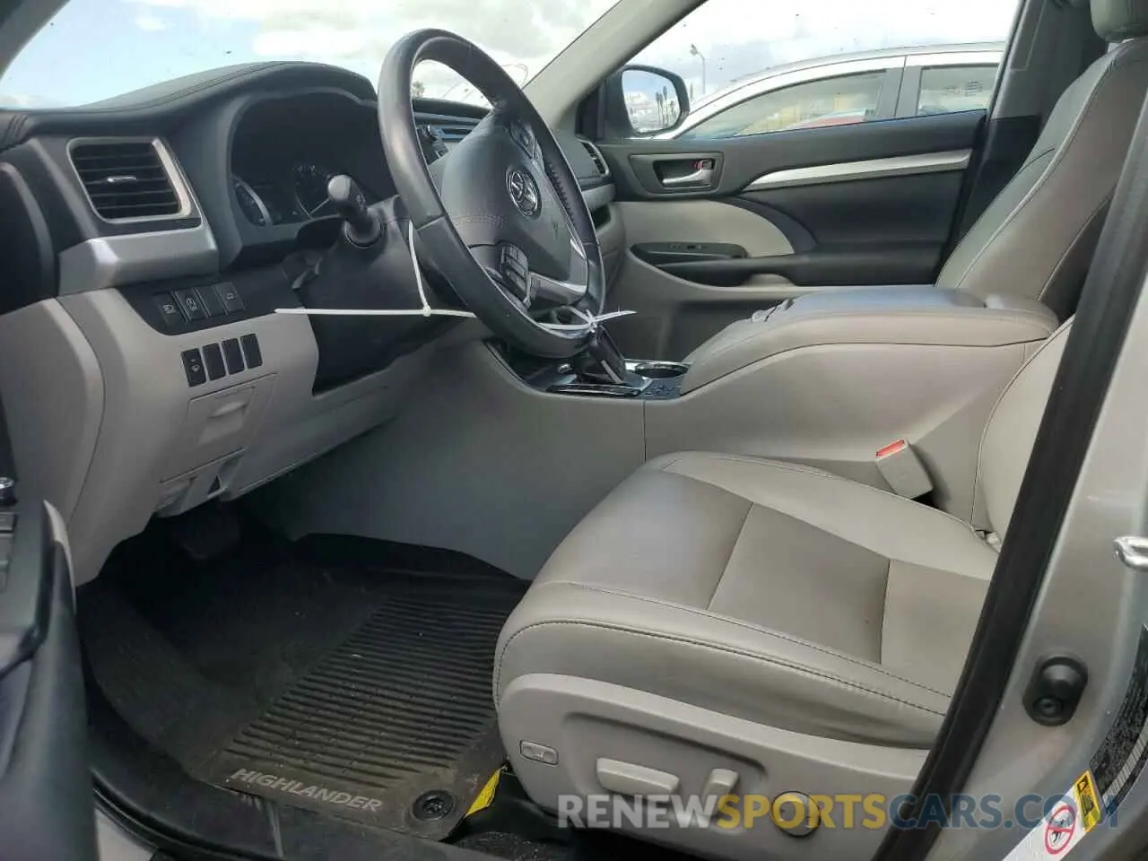7 Фотография поврежденного автомобиля 5TDKZRFH1KS572291 TOYOTA HIGHLANDER 2019
