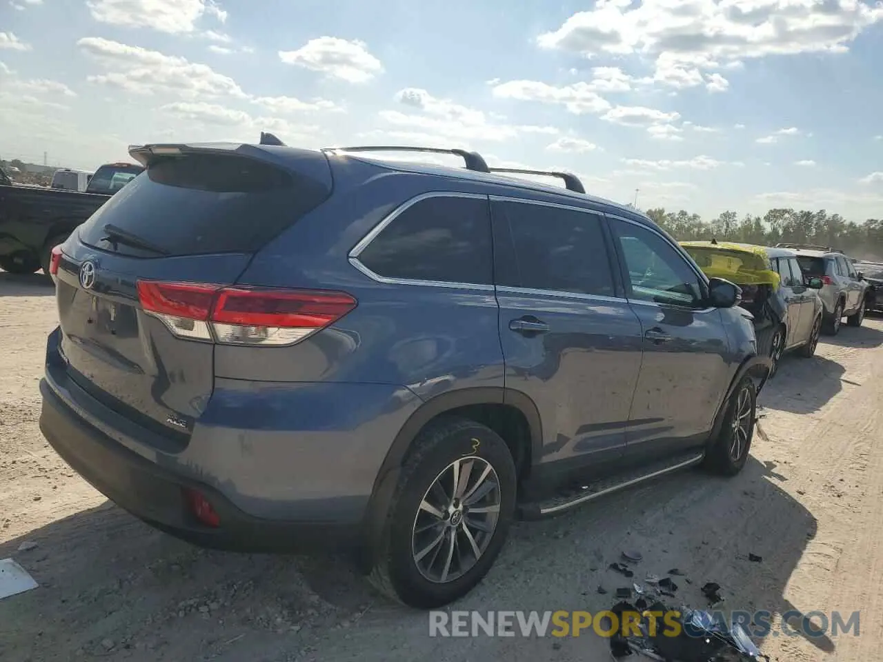 3 Фотография поврежденного автомобиля 5TDKZRFH2KS292654 TOYOTA HIGHLANDER 2019