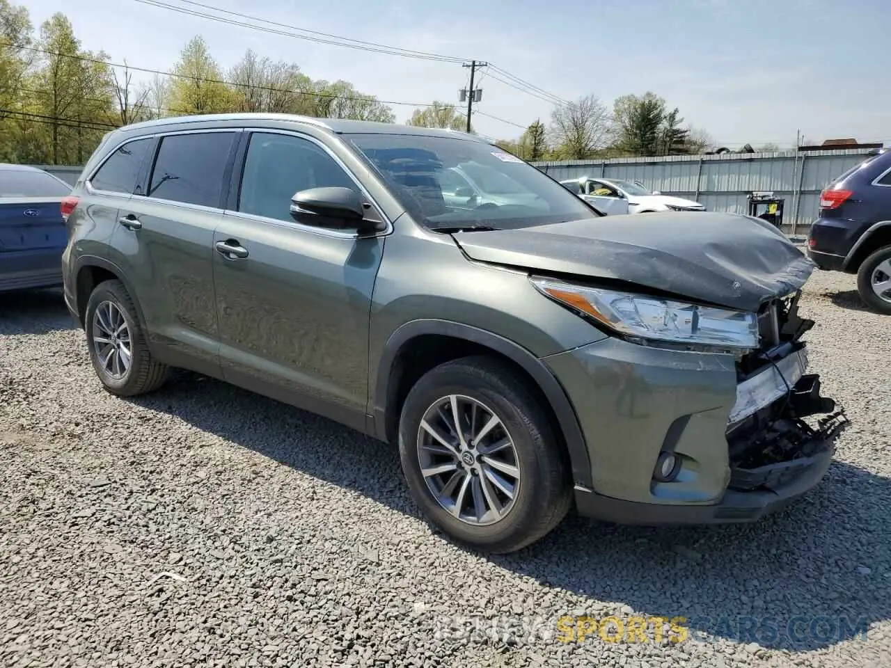 4 Photograph of a damaged car 5TDKZRFH2KS349094 TOYOTA HIGHLANDER 2019