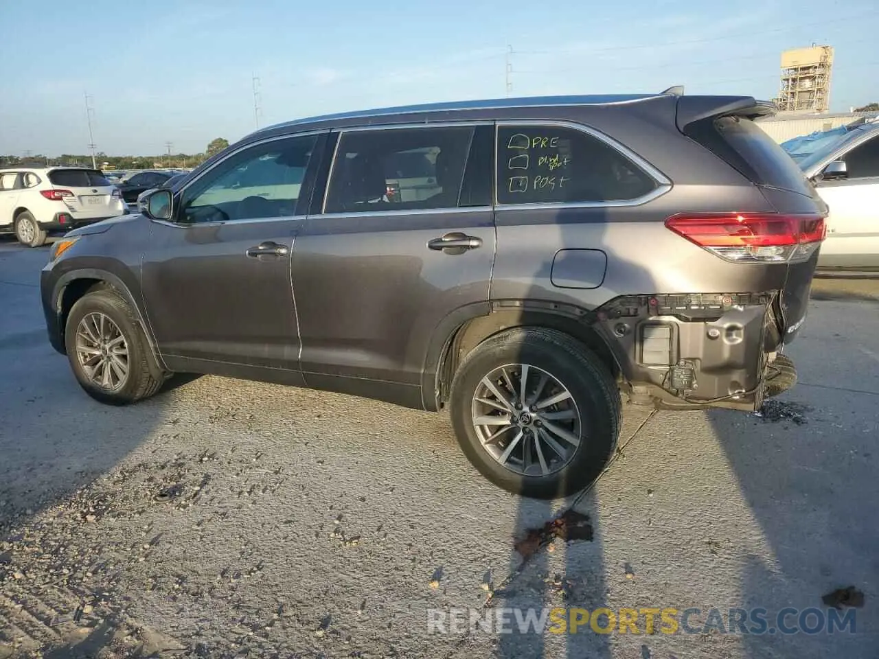 2 Фотография поврежденного автомобиля 5TDKZRFH2KS368003 TOYOTA HIGHLANDER 2019