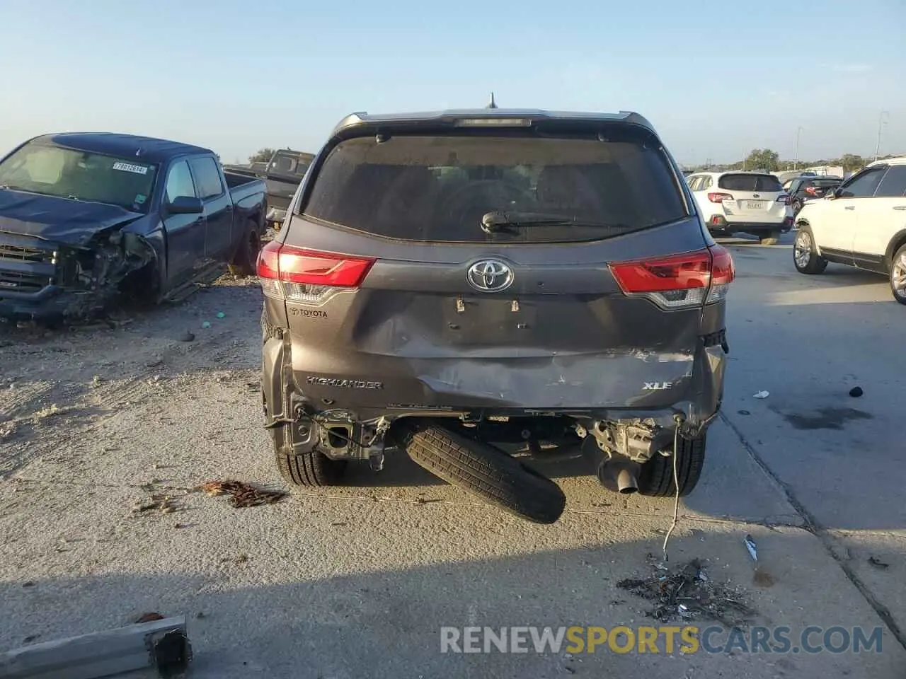 6 Фотография поврежденного автомобиля 5TDKZRFH2KS368003 TOYOTA HIGHLANDER 2019