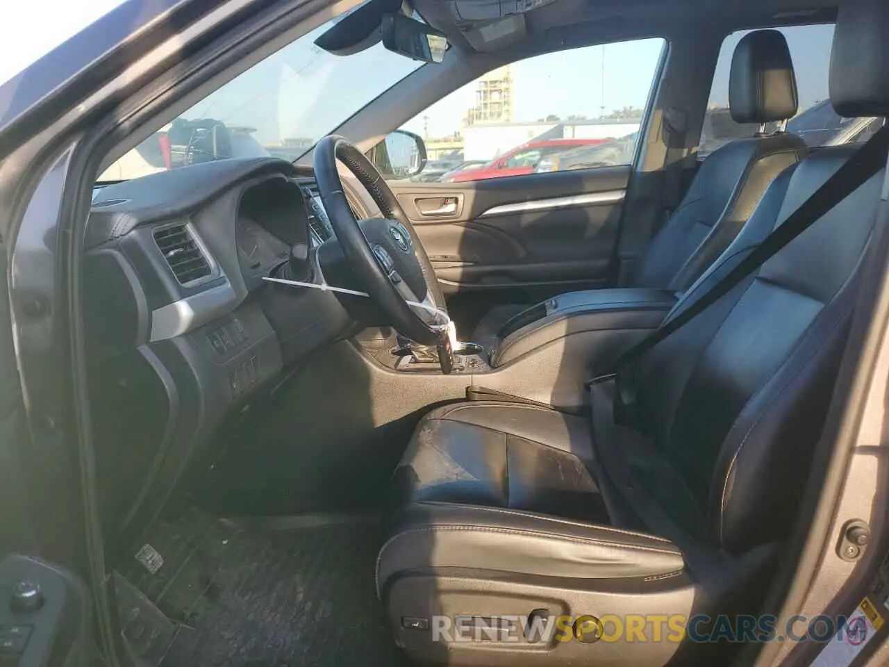 7 Фотография поврежденного автомобиля 5TDKZRFH2KS368003 TOYOTA HIGHLANDER 2019