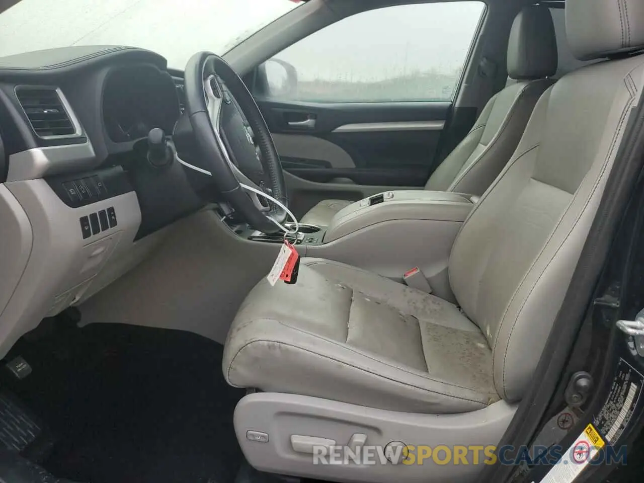 7 Photograph of a damaged car 5TDKZRFH2KS554267 TOYOTA HIGHLANDER 2019