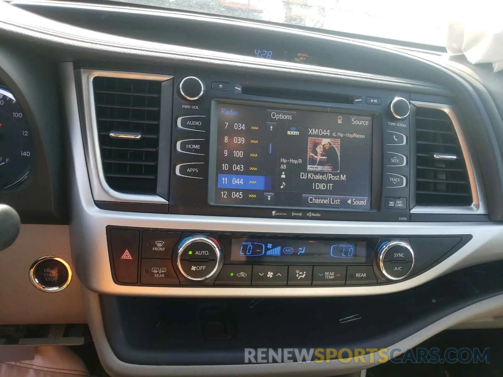 9 Photograph of a damaged car 5TDKZRFH2KS560134 TOYOTA HIGHLANDER 2019