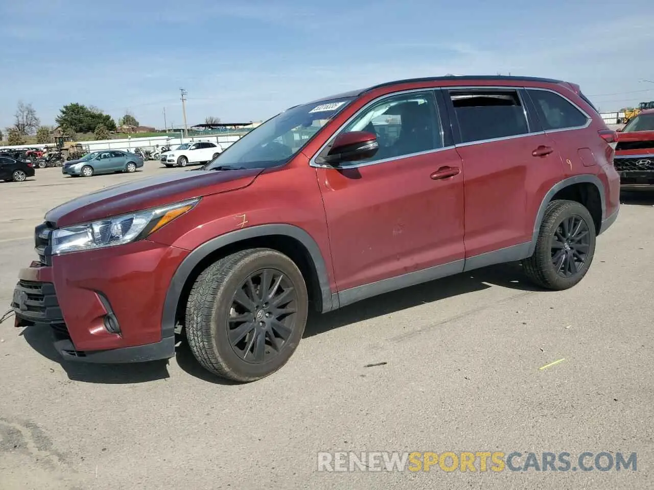 1 Photograph of a damaged car 5TDKZRFH2KS571067 TOYOTA HIGHLANDER 2019