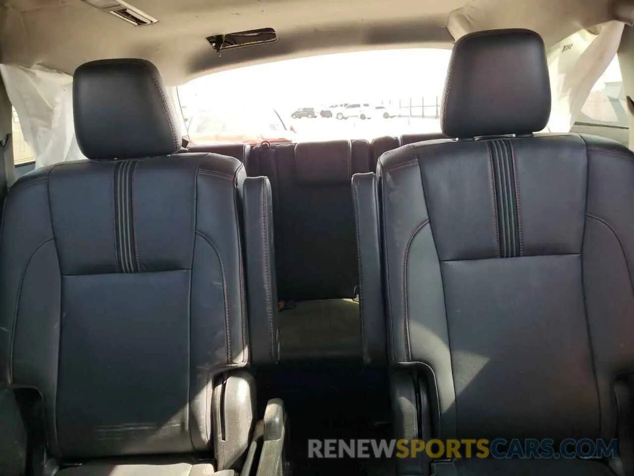 10 Photograph of a damaged car 5TDKZRFH2KS571067 TOYOTA HIGHLANDER 2019