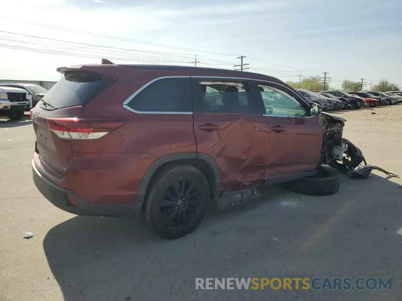 3 Photograph of a damaged car 5TDKZRFH2KS571067 TOYOTA HIGHLANDER 2019