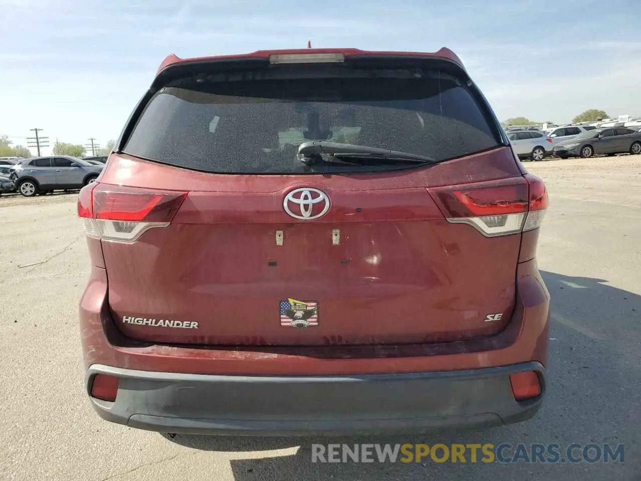 6 Photograph of a damaged car 5TDKZRFH2KS571067 TOYOTA HIGHLANDER 2019