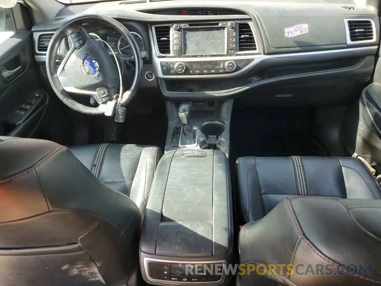 8 Photograph of a damaged car 5TDKZRFH2KS571067 TOYOTA HIGHLANDER 2019