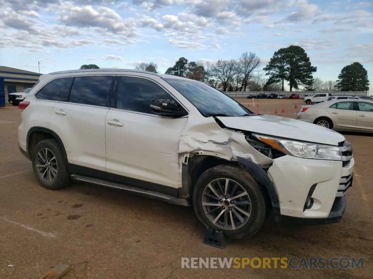 4 Фотография поврежденного автомобиля 5TDKZRFH3KS359049 TOYOTA HIGHLANDER 2019