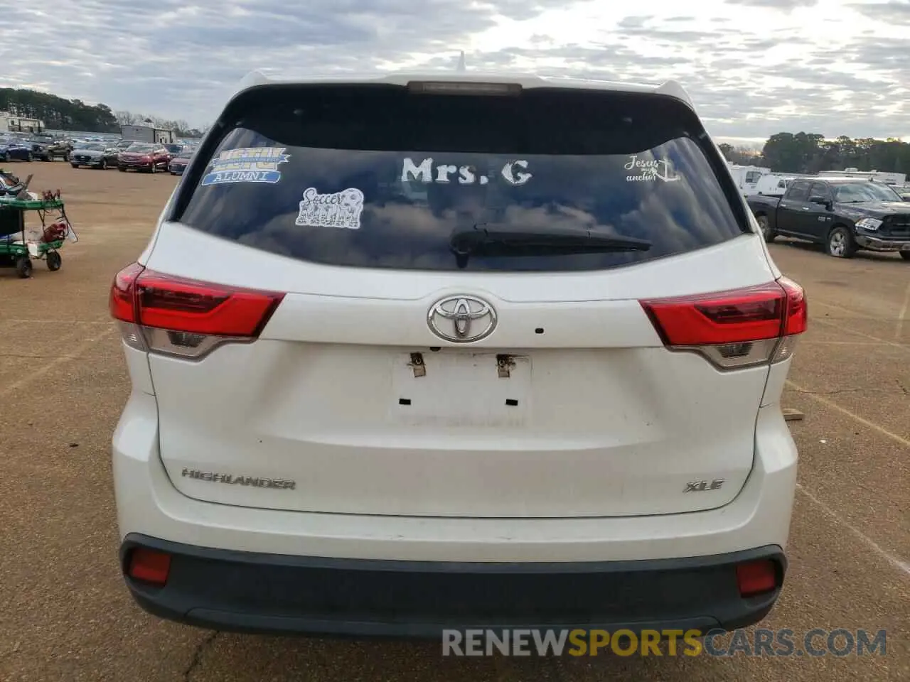6 Фотография поврежденного автомобиля 5TDKZRFH3KS359049 TOYOTA HIGHLANDER 2019