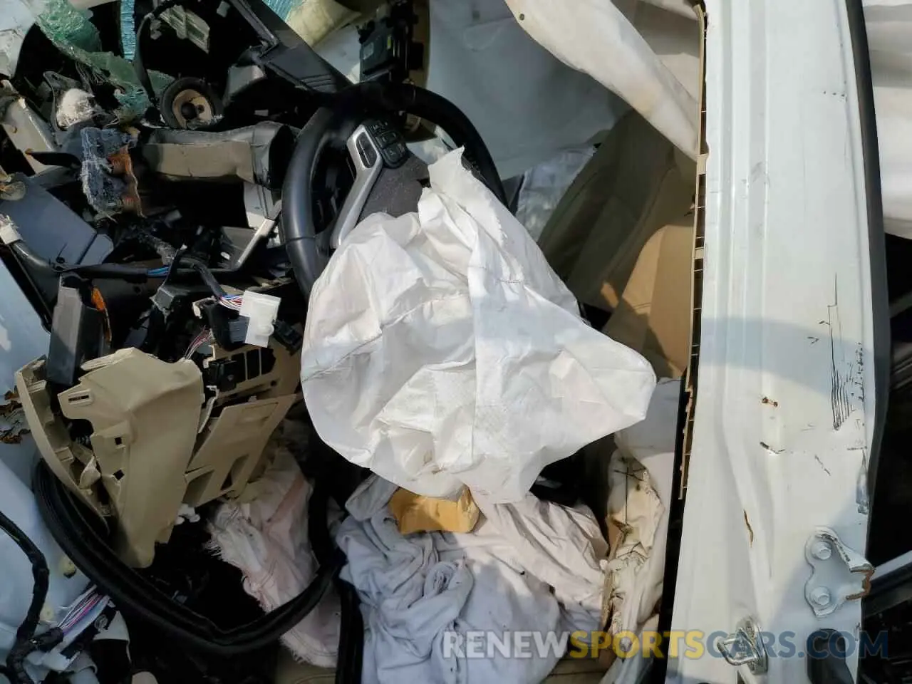 7 Photograph of a damaged car 5TDKZRFH3KS552544 TOYOTA HIGHLANDER 2019