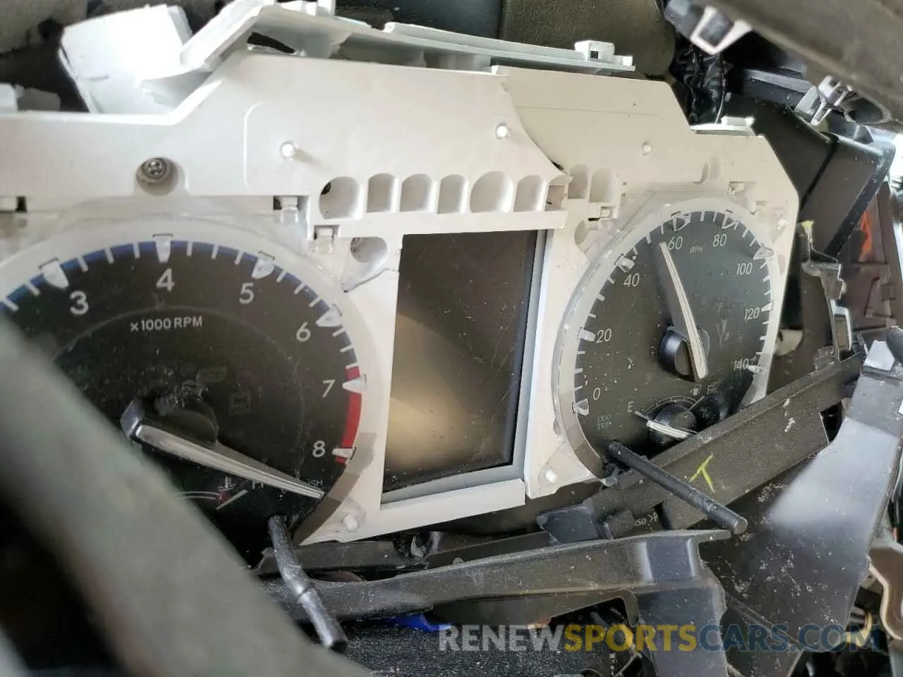 9 Photograph of a damaged car 5TDKZRFH3KS552544 TOYOTA HIGHLANDER 2019