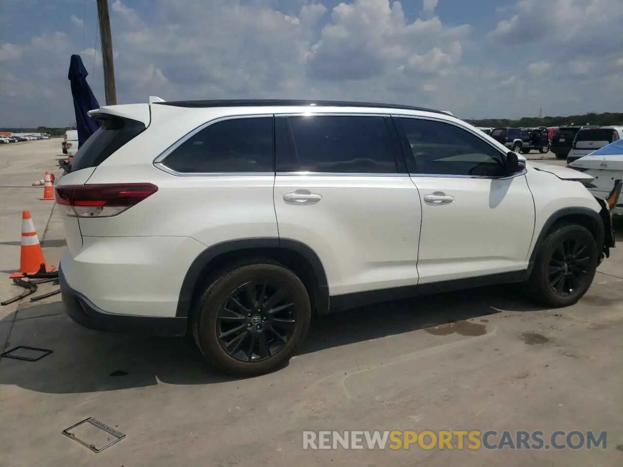 3 Фотография поврежденного автомобиля 5TDKZRFH3KS570607 TOYOTA HIGHLANDER 2019