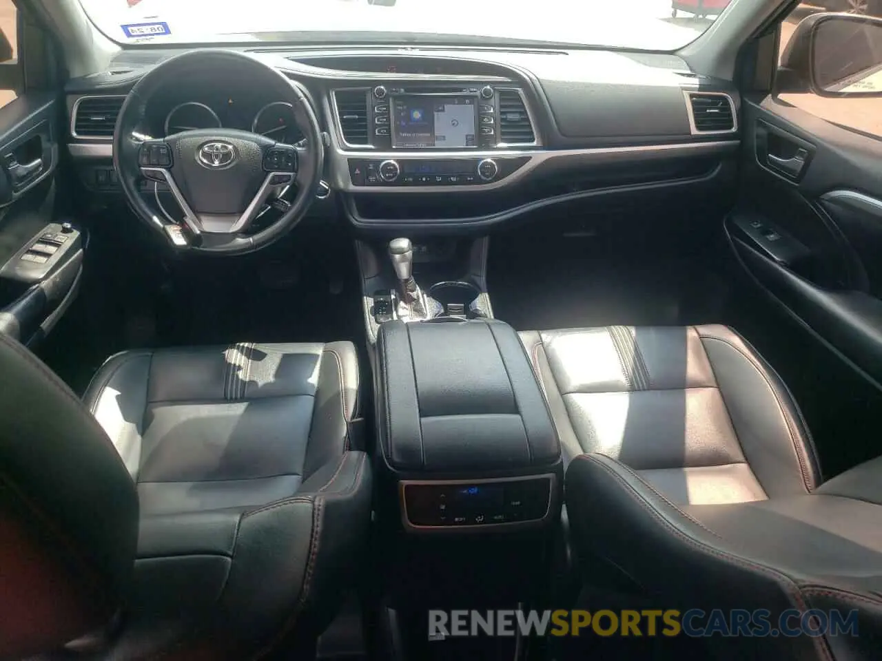 8 Фотография поврежденного автомобиля 5TDKZRFH3KS570607 TOYOTA HIGHLANDER 2019