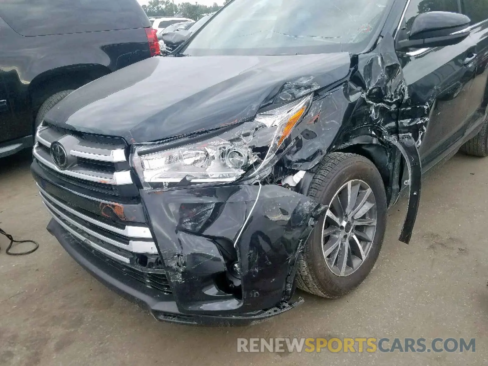 9 Фотография поврежденного автомобиля 5TDKZRFH4KS557090 TOYOTA HIGHLANDER 2019
