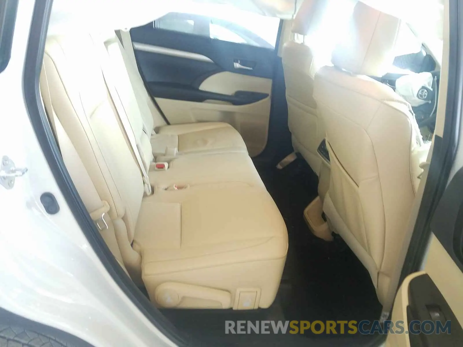 6 Photograph of a damaged car 5TDKZRFH4KS574665 TOYOTA HIGHLANDER 2019