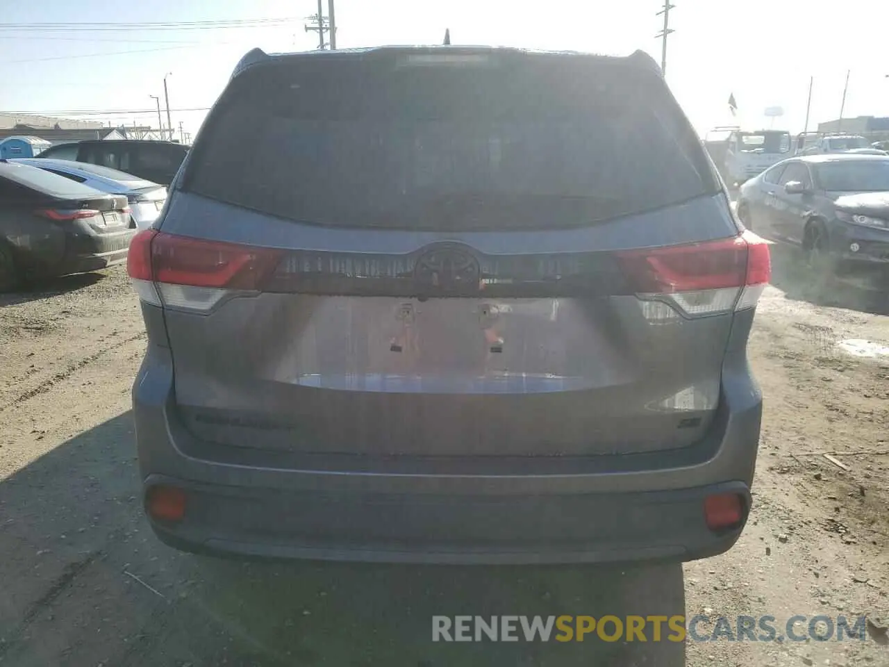 6 Фотография поврежденного автомобиля 5TDKZRFH5KS325310 TOYOTA HIGHLANDER 2019