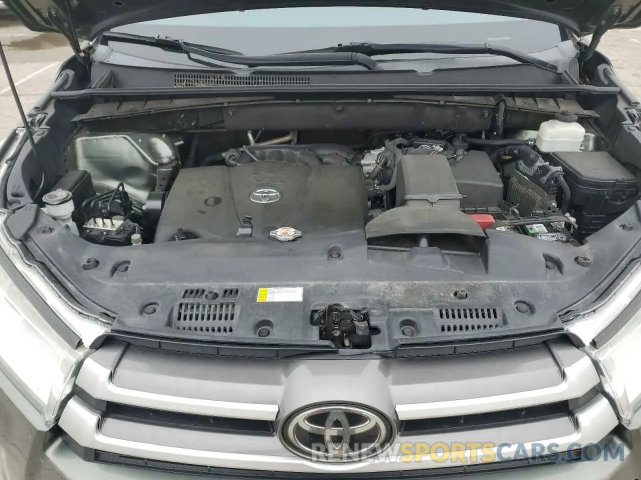 12 Photograph of a damaged car 5TDKZRFH5KS348876 TOYOTA HIGHLANDER 2019