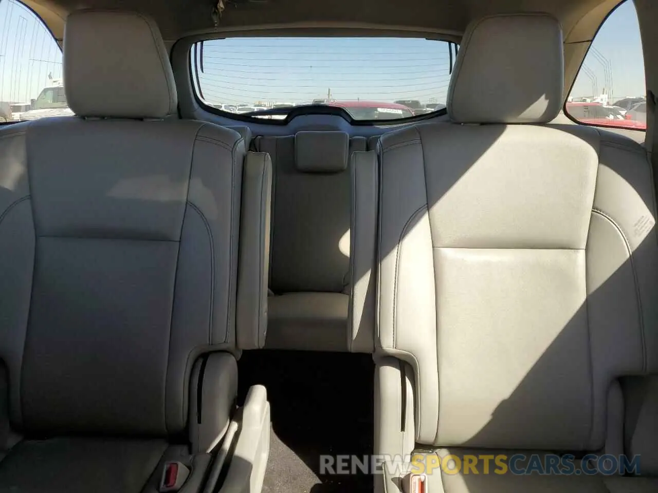 10 Фотография поврежденного автомобиля 5TDKZRFH5KS557664 TOYOTA HIGHLANDER 2019