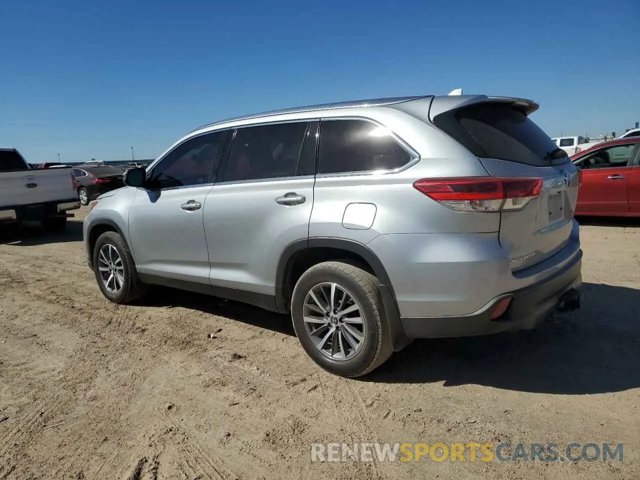 2 Фотография поврежденного автомобиля 5TDKZRFH5KS557664 TOYOTA HIGHLANDER 2019