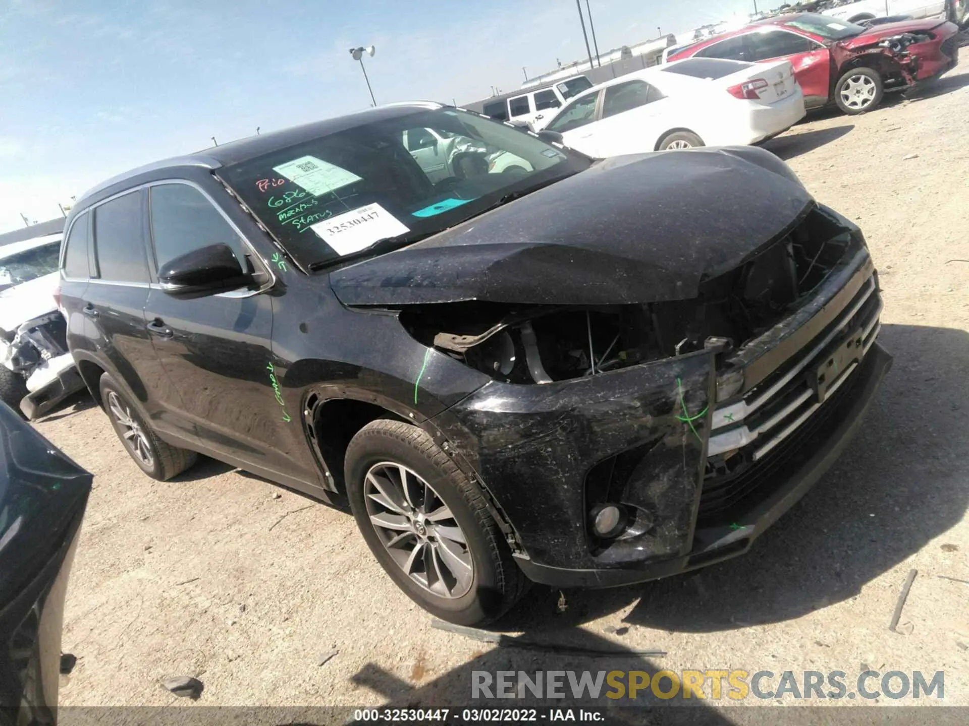 1 Photograph of a damaged car 5TDKZRFH5KS560726 TOYOTA HIGHLANDER 2019