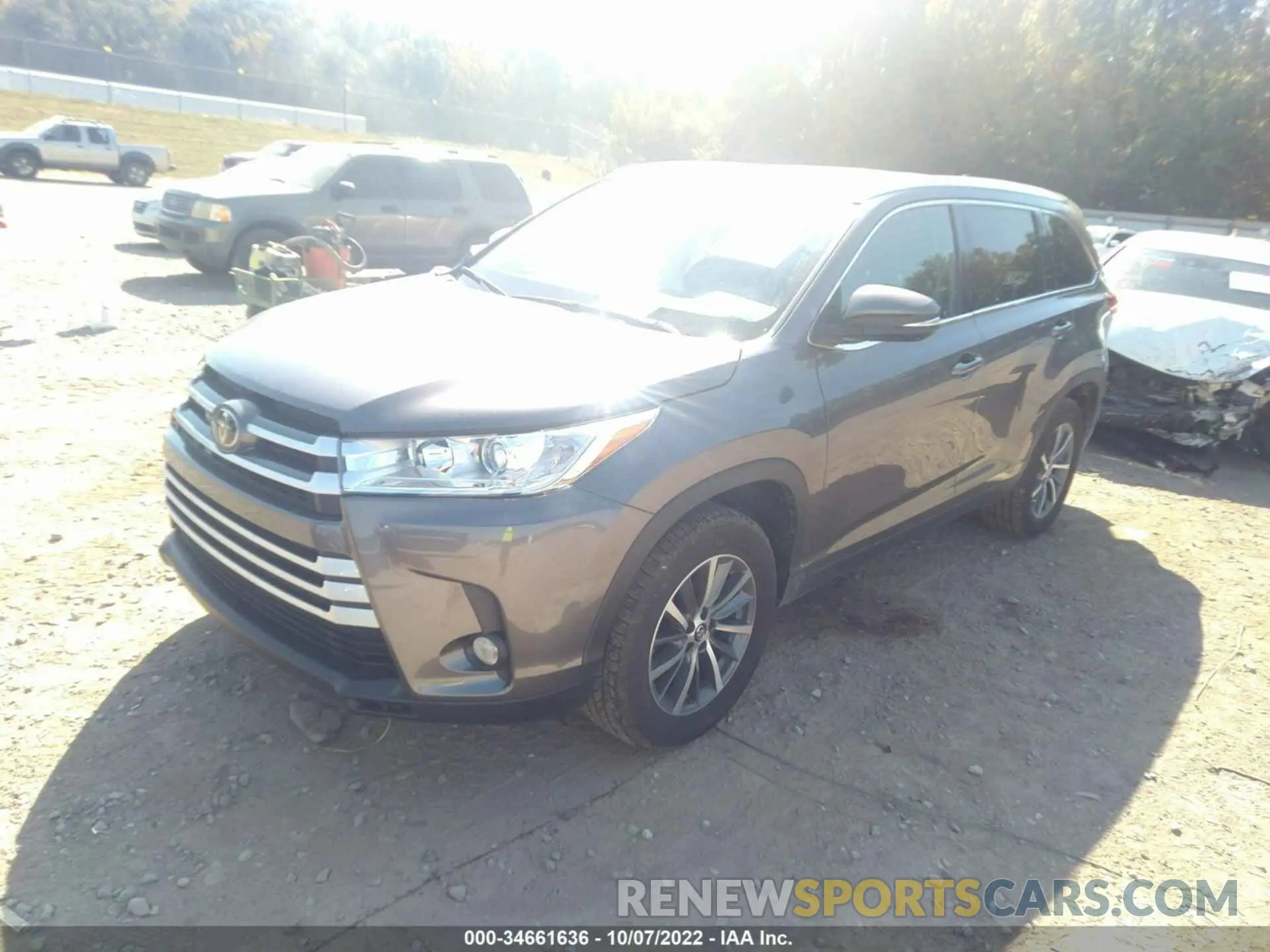 2 Фотография поврежденного автомобиля 5TDKZRFH5KS564601 TOYOTA HIGHLANDER 2019