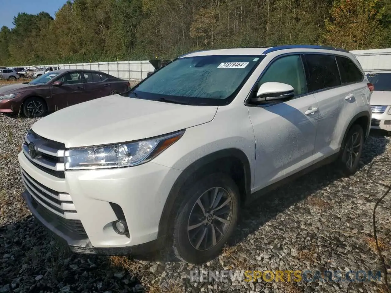 1 Photograph of a damaged car 5TDKZRFH5KS574951 TOYOTA HIGHLANDER 2019