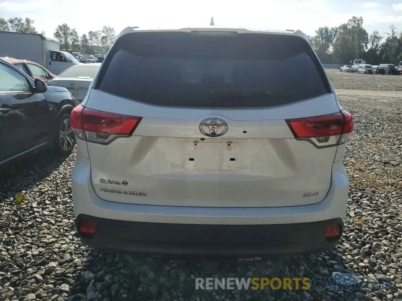 6 Photograph of a damaged car 5TDKZRFH5KS574951 TOYOTA HIGHLANDER 2019