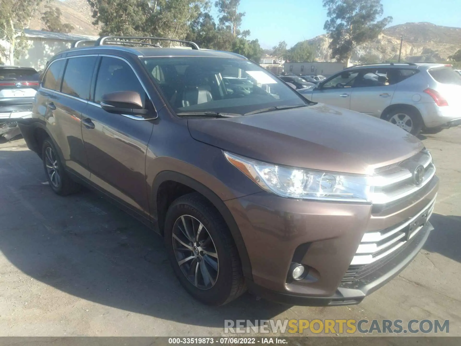 1 Фотография поврежденного автомобиля 5TDKZRFH6KS303056 TOYOTA HIGHLANDER 2019
