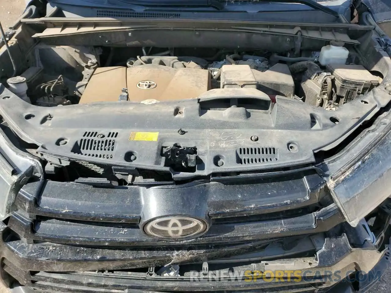 12 Photograph of a damaged car 5TDKZRFH6KS324375 TOYOTA HIGHLANDER 2019