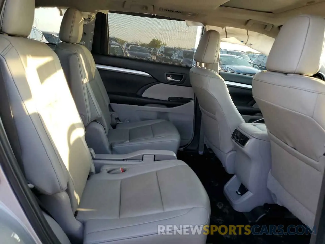 6 Фотография поврежденного автомобиля 5TDKZRFH6KS552893 TOYOTA HIGHLANDER 2019