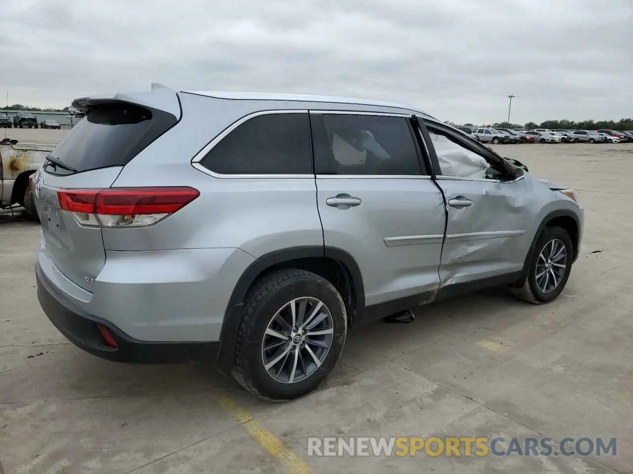 3 Фотография поврежденного автомобиля 5TDKZRFH6KS570102 TOYOTA HIGHLANDER 2019