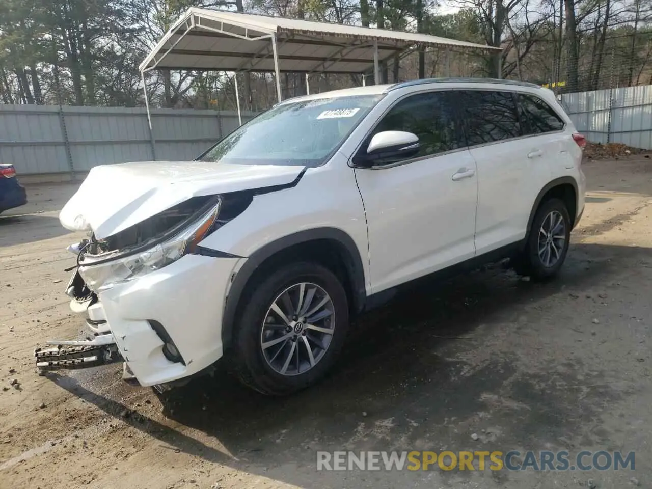 1 Photograph of a damaged car 5TDKZRFH7KS325499 TOYOTA HIGHLANDER 2019