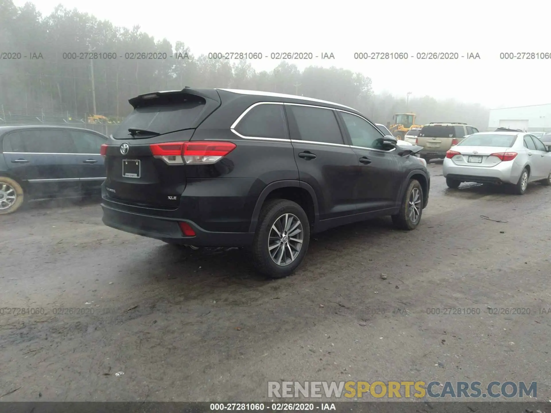 4 Photograph of a damaged car 5TDKZRFH7KS553678 TOYOTA HIGHLANDER 2019