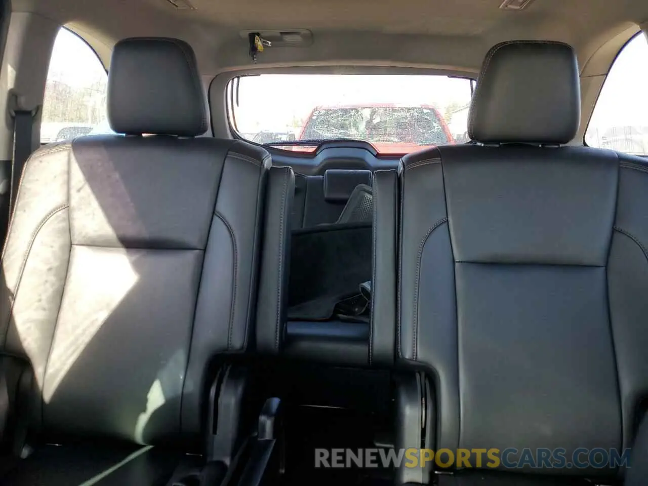 10 Фотография поврежденного автомобиля 5TDKZRFH7KS558704 TOYOTA HIGHLANDER 2019