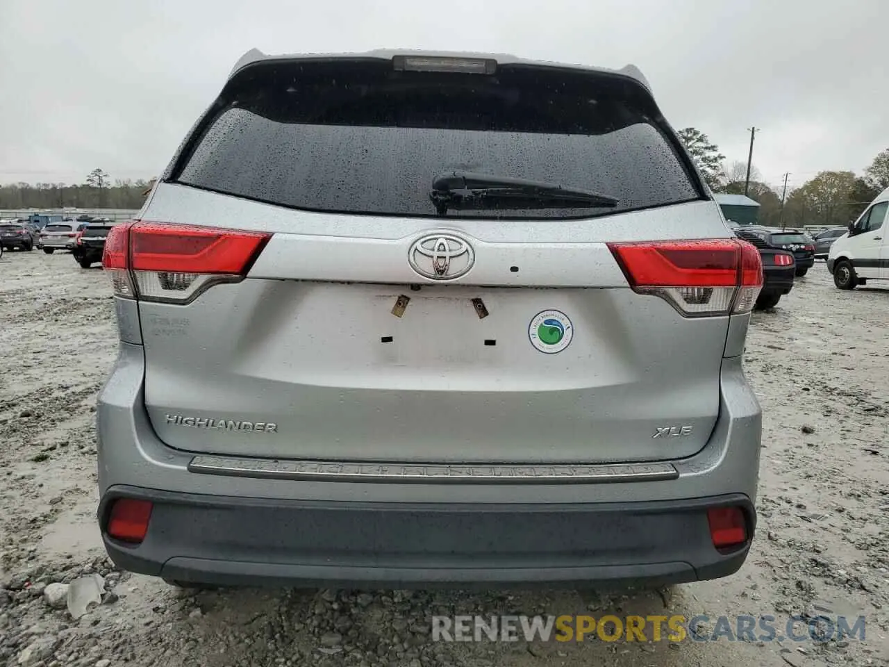 6 Photograph of a damaged car 5TDKZRFH7KS559108 TOYOTA HIGHLANDER 2019