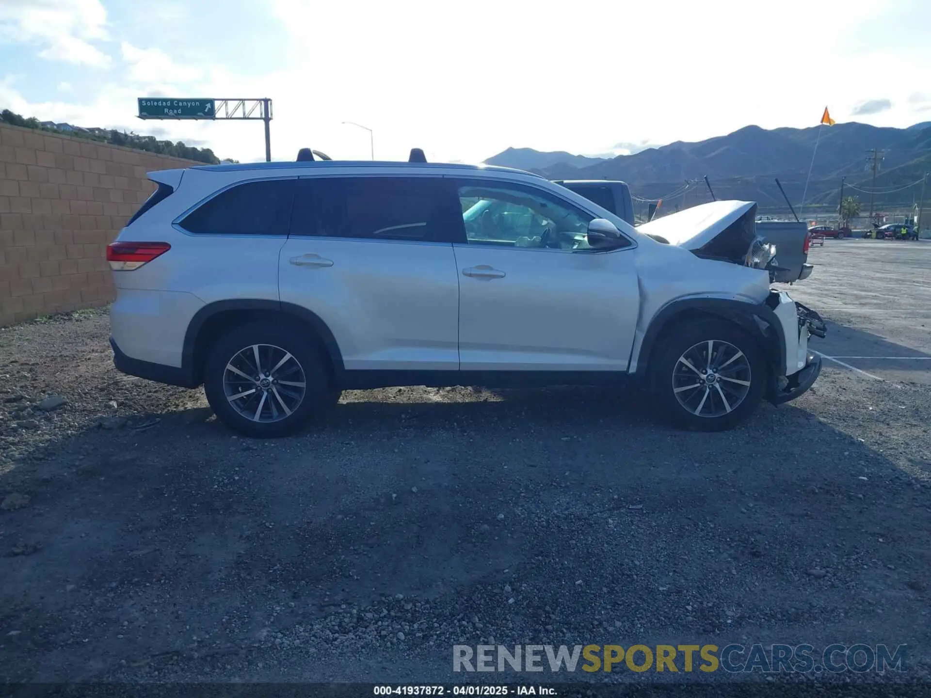 13 Фотография поврежденного автомобиля 5TDKZRFH7KS559805 TOYOTA HIGHLANDER 2019