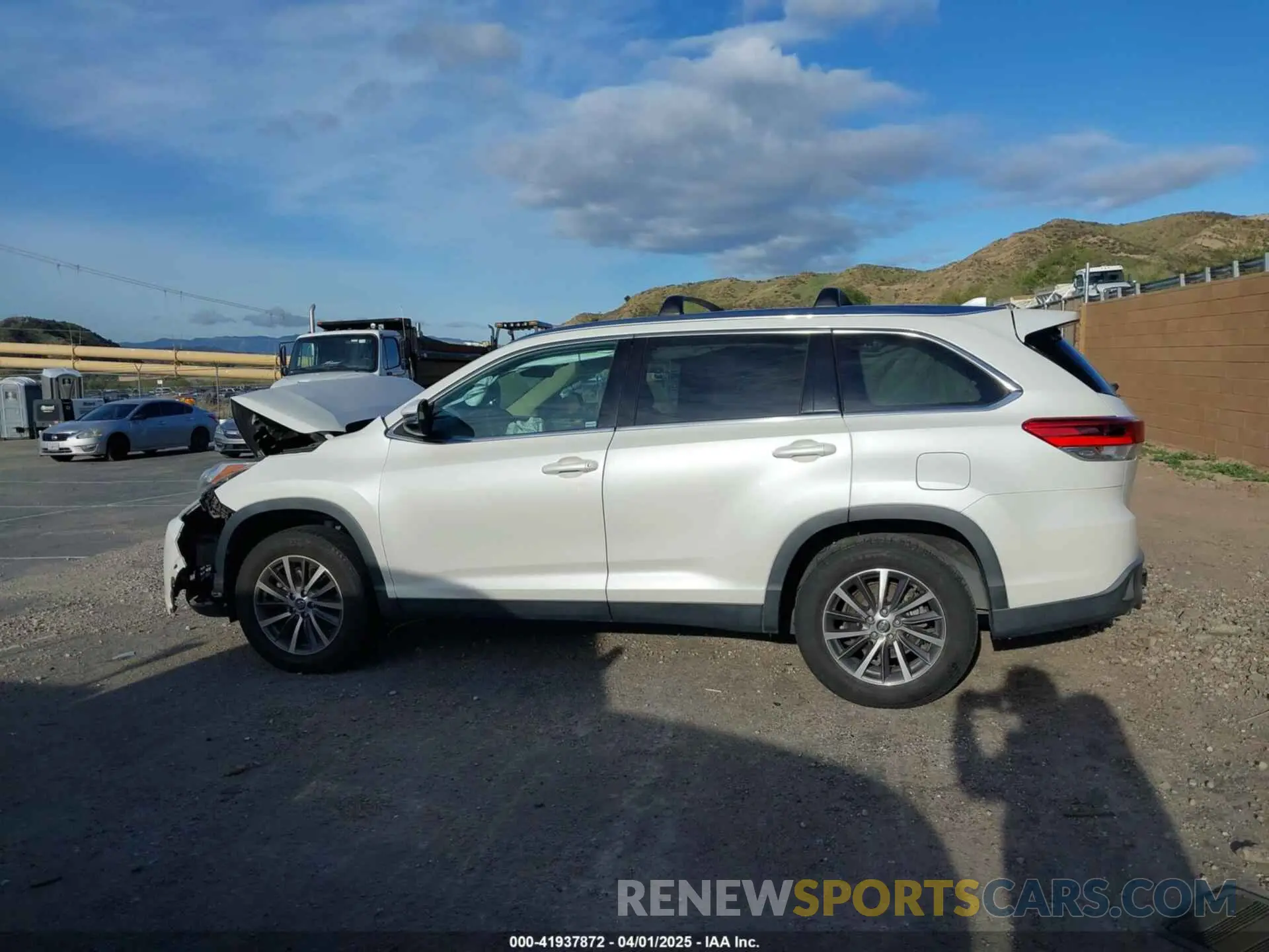 14 Фотография поврежденного автомобиля 5TDKZRFH7KS559805 TOYOTA HIGHLANDER 2019