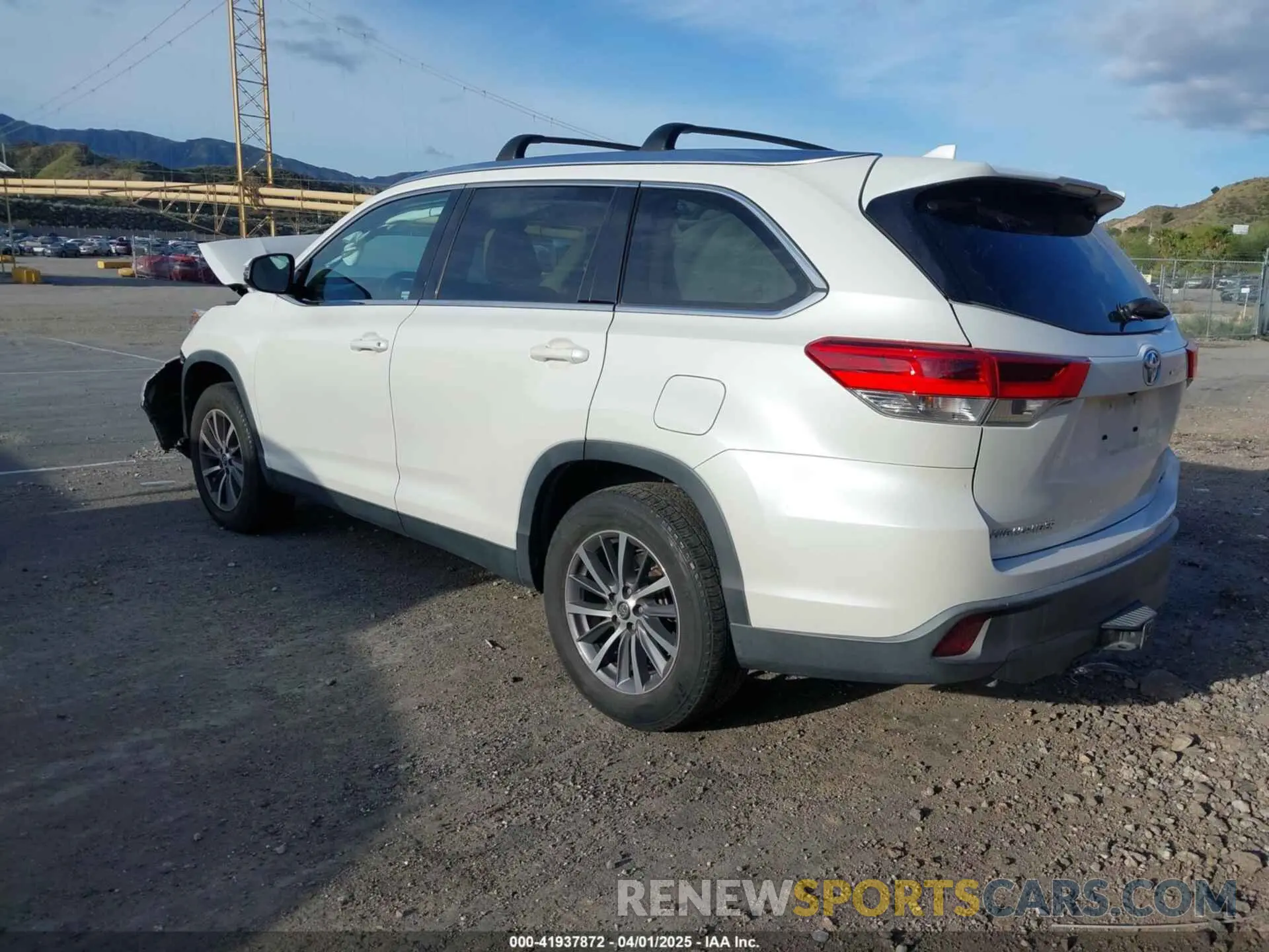 3 Фотография поврежденного автомобиля 5TDKZRFH7KS559805 TOYOTA HIGHLANDER 2019