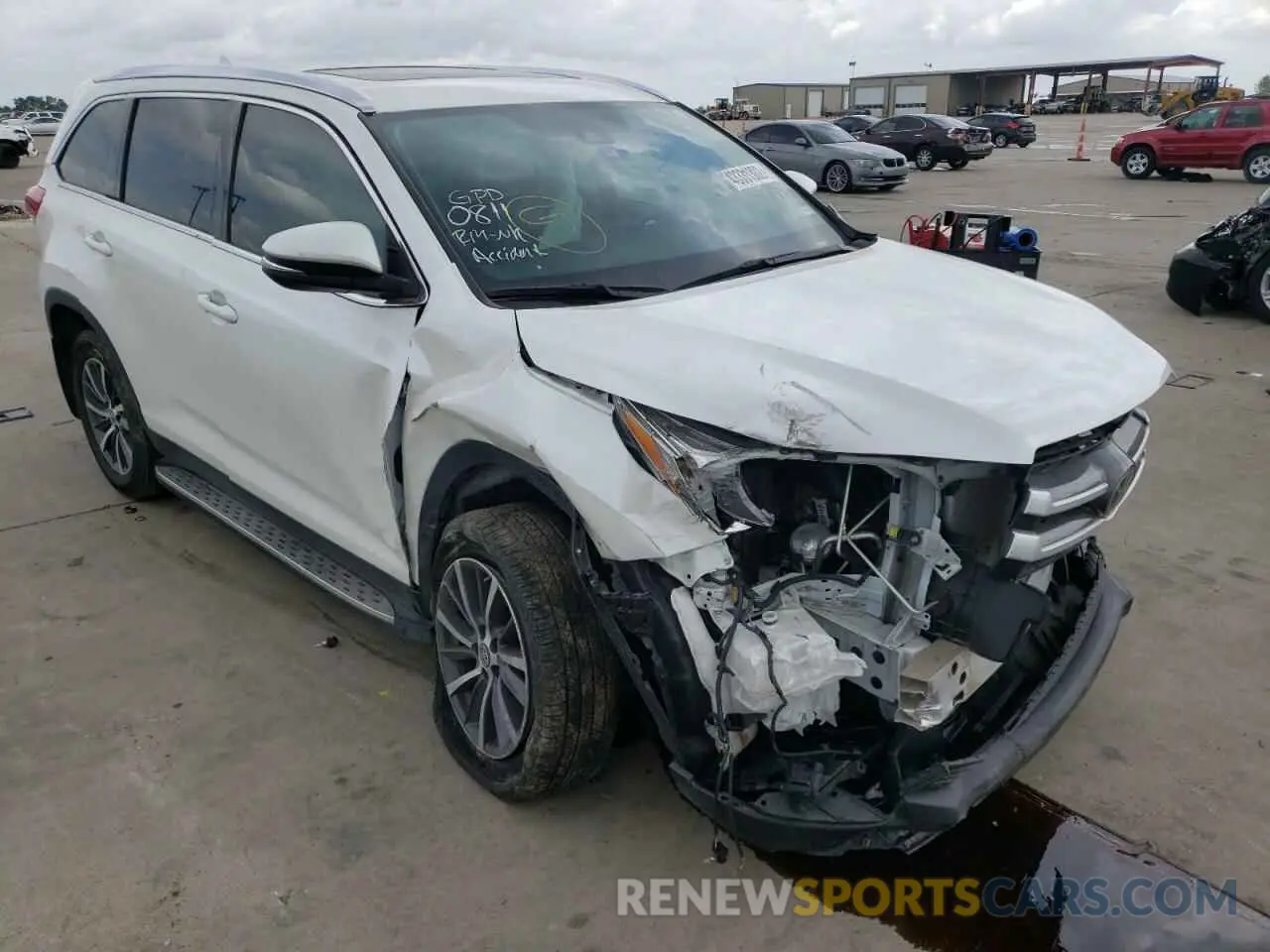 1 Фотография поврежденного автомобиля 5TDKZRFH8KS305343 TOYOTA HIGHLANDER 2019
