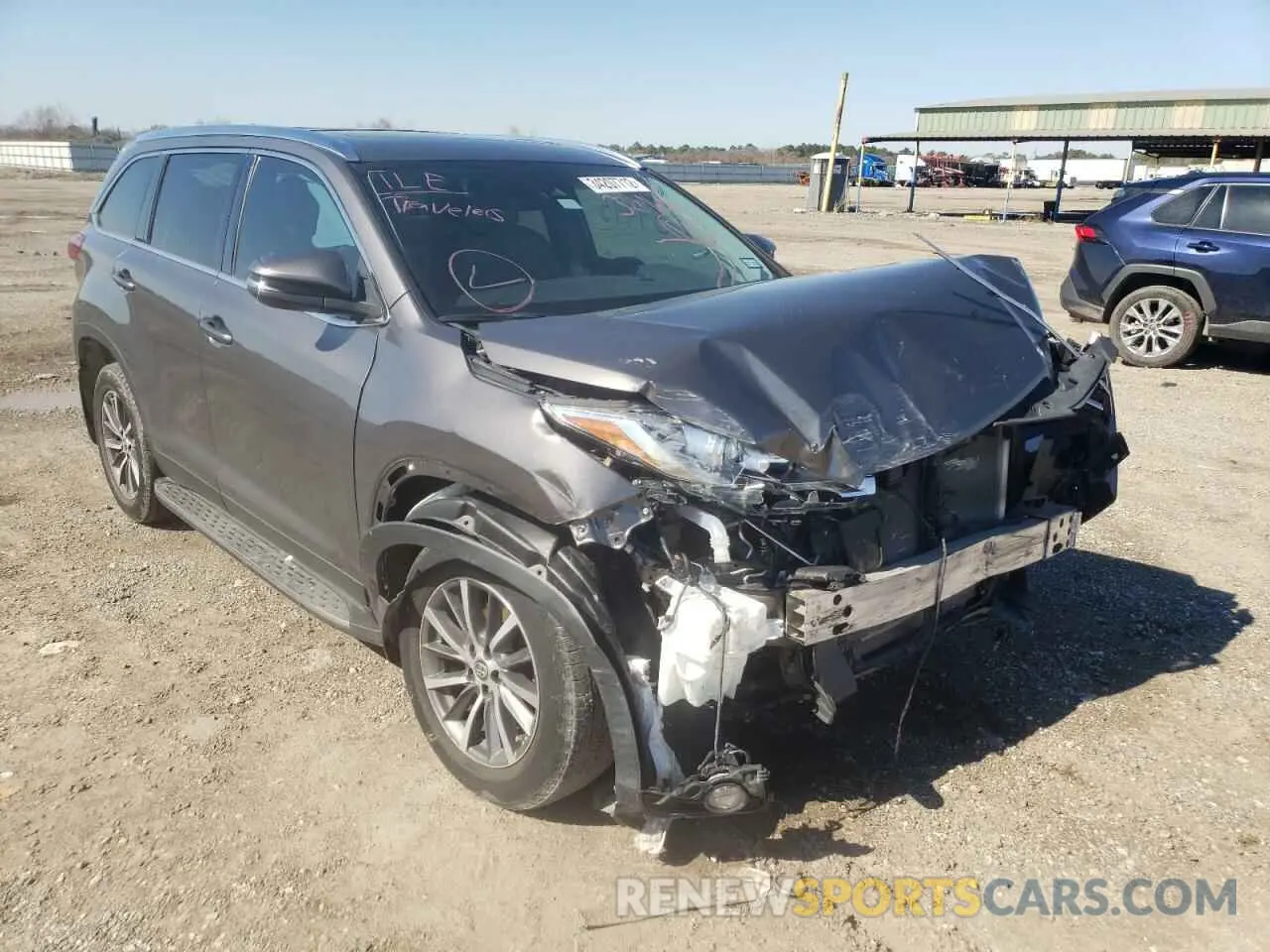 1 Photograph of a damaged car 5TDKZRFH8KS321963 TOYOTA HIGHLANDER 2019