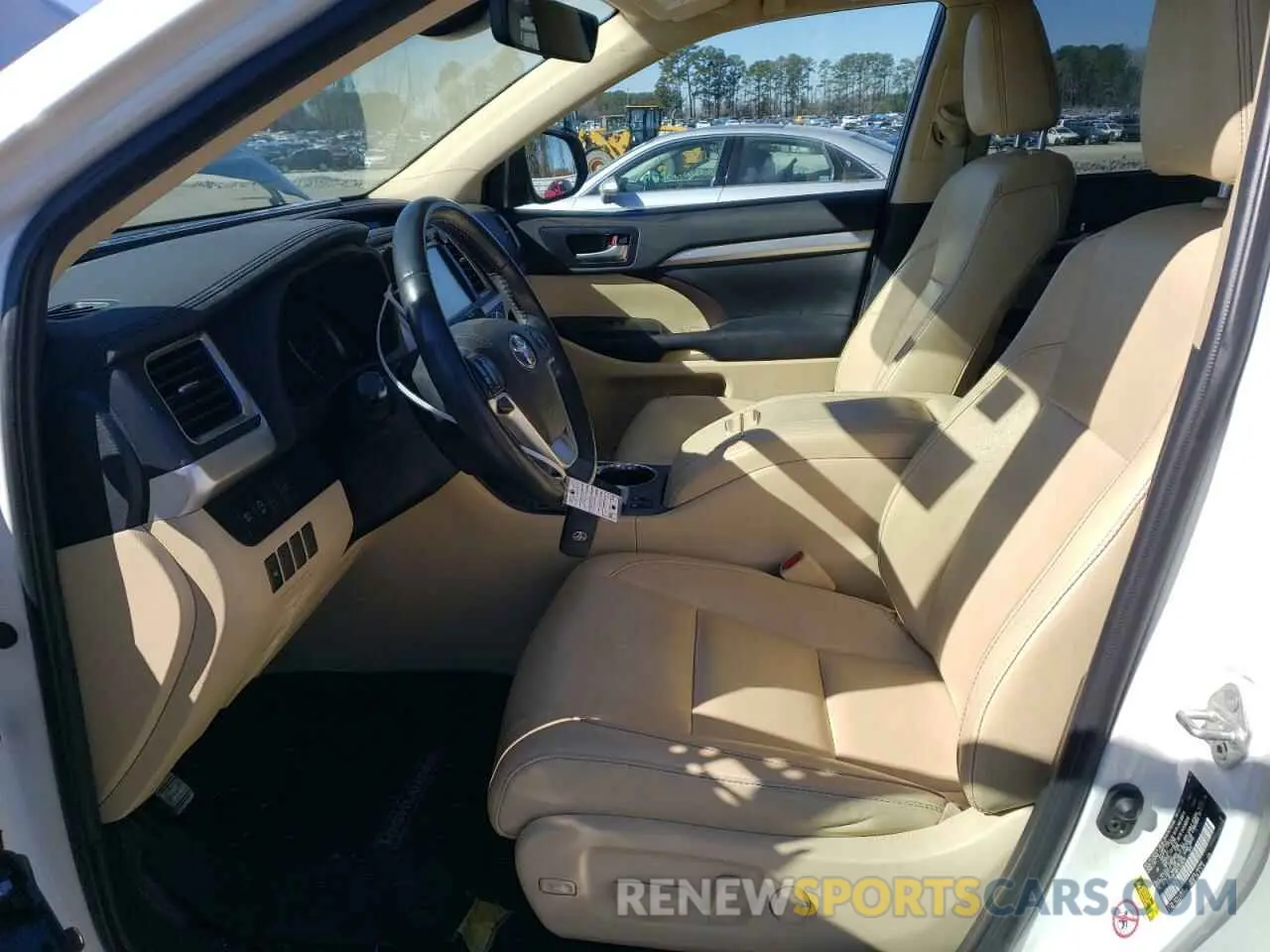 7 Фотография поврежденного автомобиля 5TDKZRFH8KS329030 TOYOTA HIGHLANDER 2019